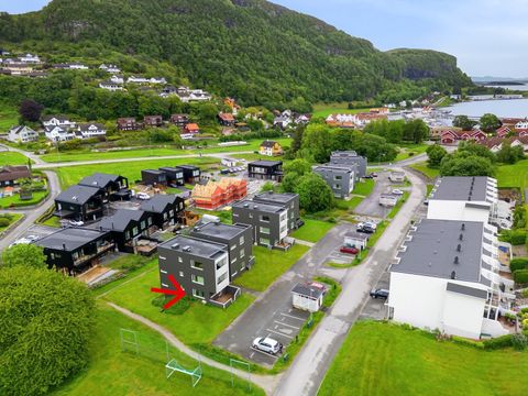 Håvasteinhagane 23, Rennesøy