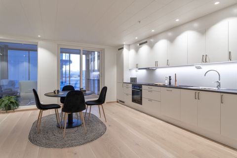 Kjempenhøy 13, Sortland