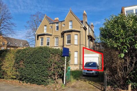 Hollington House, 1 Parklands, Kingston upon Thames, London, KT5