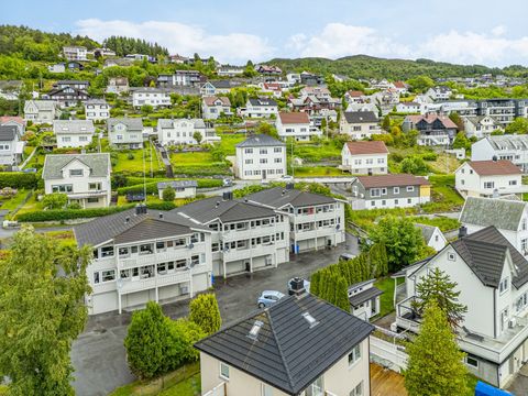 Reiten 9D, Ulsteinvik