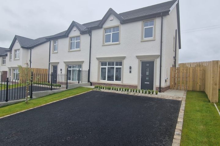 105 Crieve Mor Ave, Letterkenny, Co. Donegal