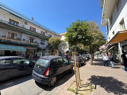 Naples,  IT