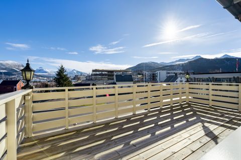 Sjøgata 16, Vestnes