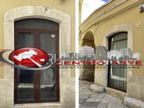 Bitonto,  IT