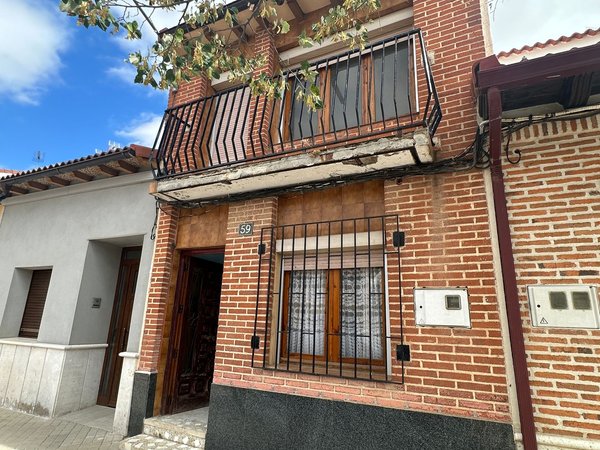 Nava del Rey,  ES