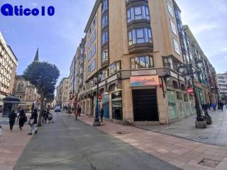 Oviedo,  ES