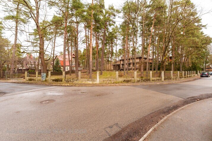 Hamburgas iela 2A, Mežaparks