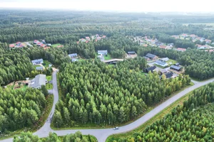 Kuusikuja 6, Ii