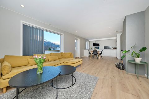 Prestvegen 10, Sunndalsøra