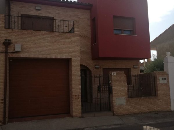Alfajarin,  ES