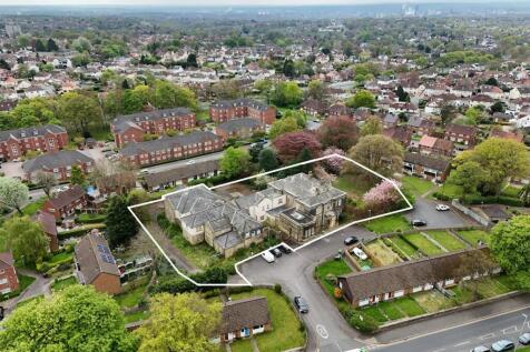 Moorfield House, Field House Walk, Moortown, Leeds, LS17 6HW