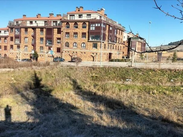 Cistérniga,  ES