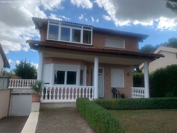Aldeamayor de San Martin,  ES