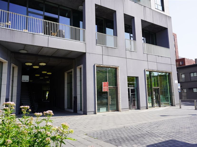 Adres op aanvraag 8500 Kortrijk