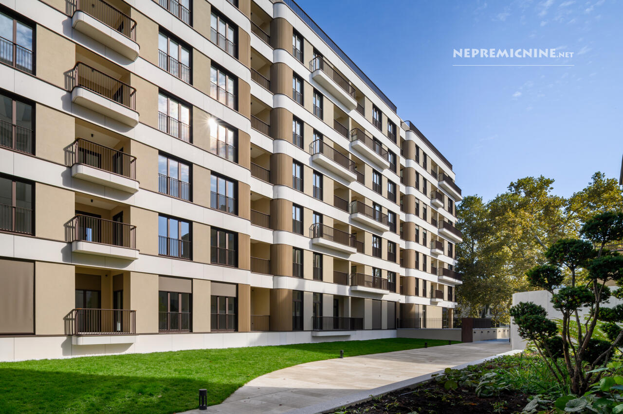 Prodaja, stanovanje, 4-sobno: LJUBLJANA  CENTER, 252.72 m2