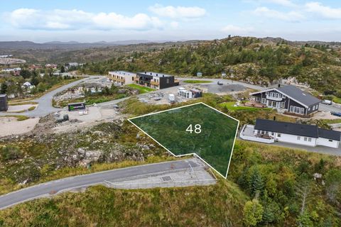 Fillaunveien 48, Hitra