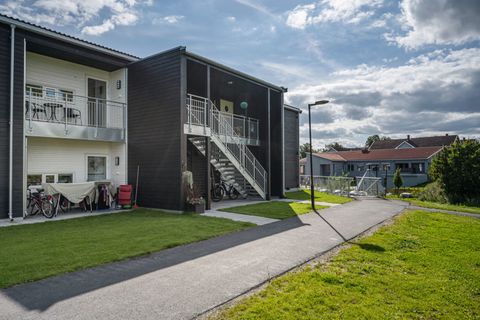 Vallejordet 19, Lena