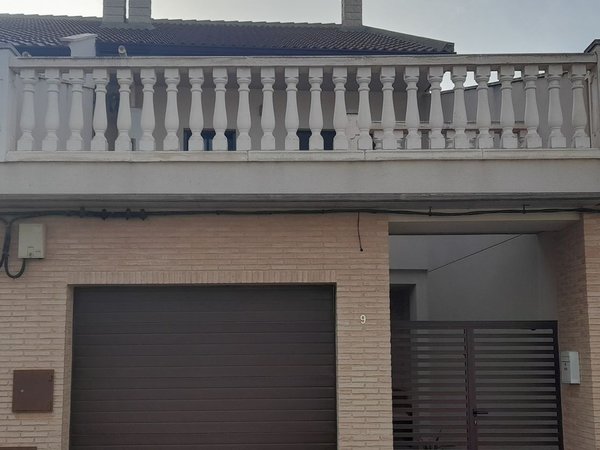 Fuentes de Ebro,  ES
