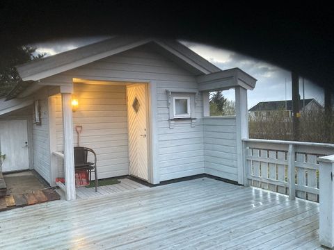 Løvikvegen 117, Aukra