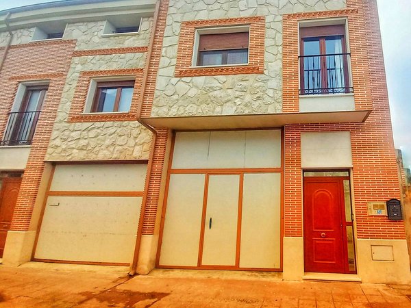 Peñafiel,  ES