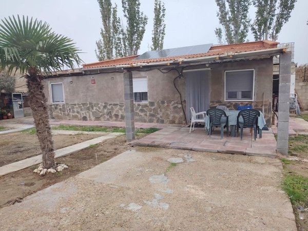 Alfajarin,  ES