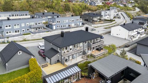 Fagerlia 18, Florø