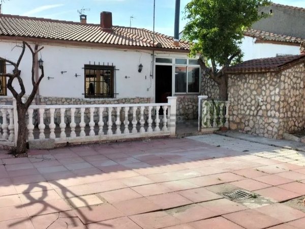 Valdestillas,  ES
