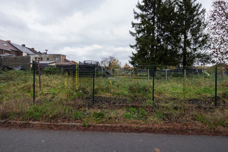 6180 Courcelles