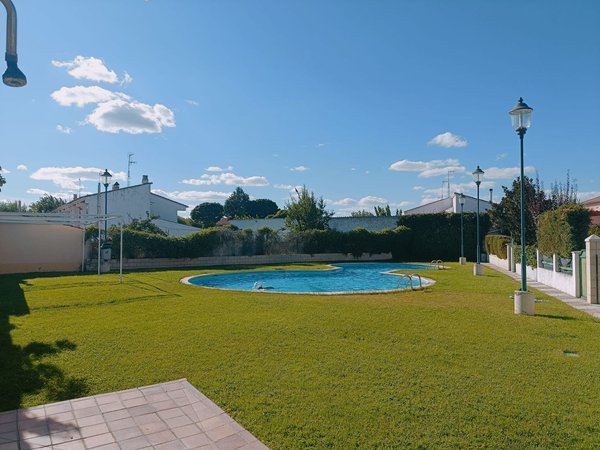 Viana de Cega,  ES