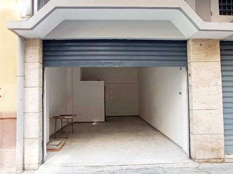 Bari,  IT
