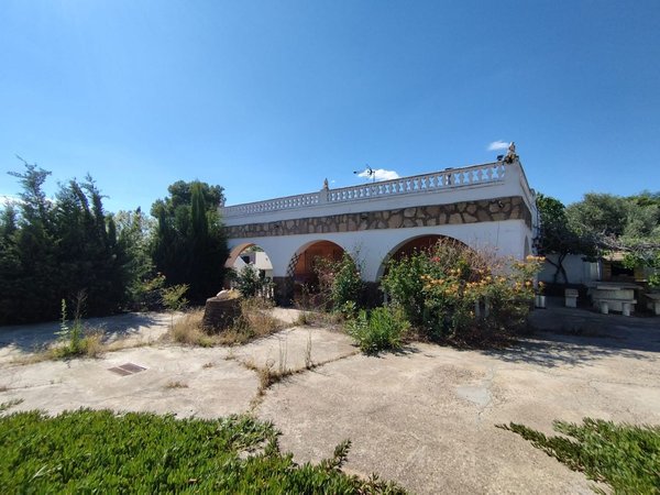 Alfajarin,  ES