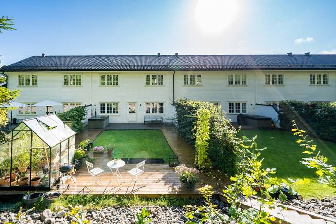 Ekeby-Almby, Örebro kommun