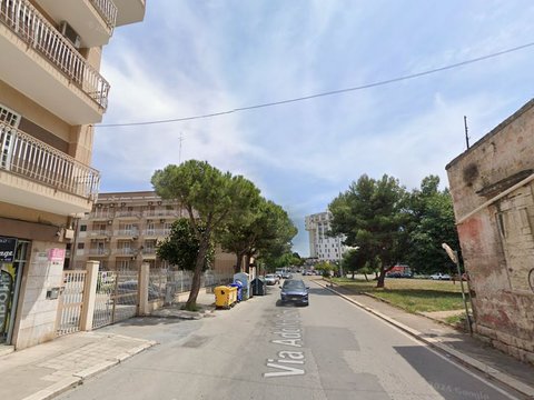 Bari,  IT
