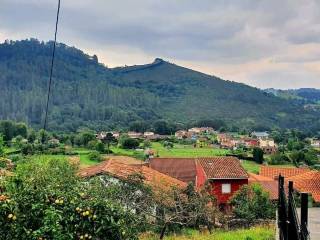 Oviedo,  ES