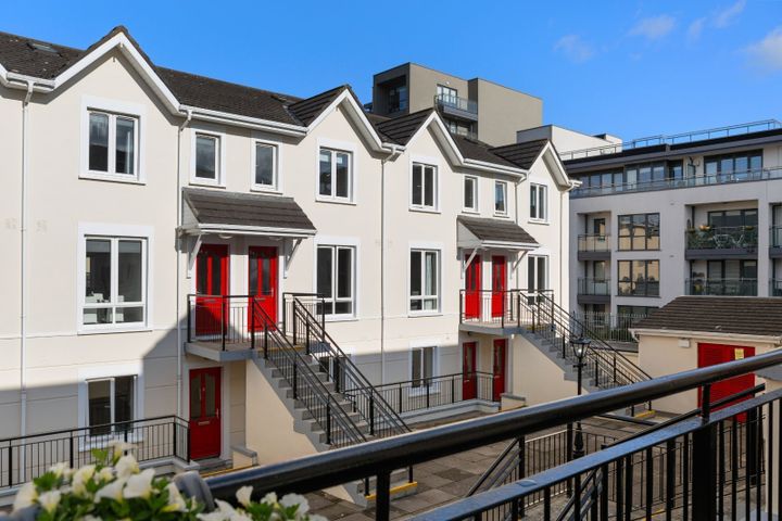 2 Saint Helen's Court, George's Street Lower, Dun Laoghaire, Co Dublin