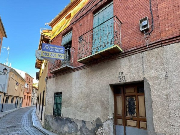 Peñafiel,  ES