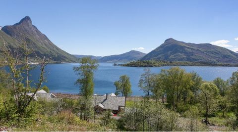 Grøvika 10, Ørsta