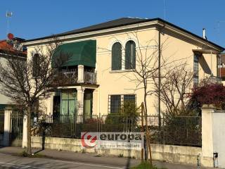 Vicenza,  IT