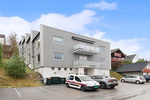 Fuglsetvegen 15, Molde