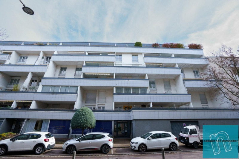 à Troyes (10000)