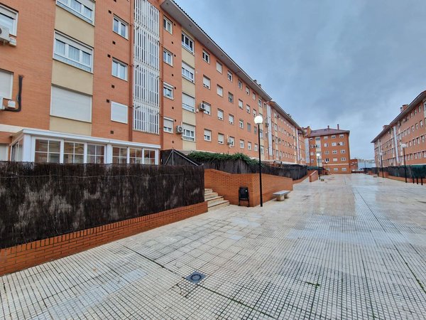 San Fernando de Henares,  ES
