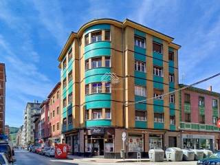 Langreo,  ES