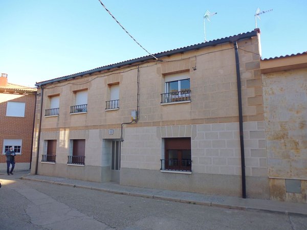 Fuensaldaña,  ES