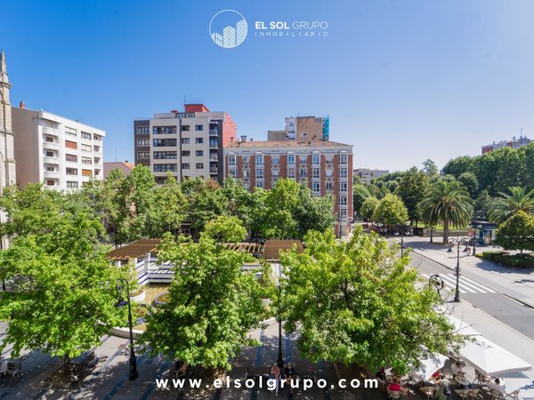Gijón,  ES