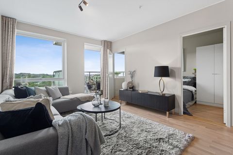 Grønamyrvegen 9, Straume