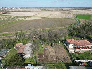 Vigevano,  IT
