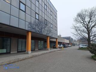 Vimercate,  IT