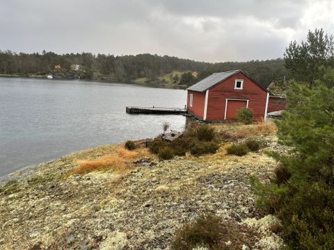 Finnåsvegen, Mosterhamn