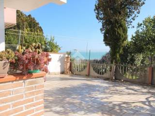 Ortona,  IT