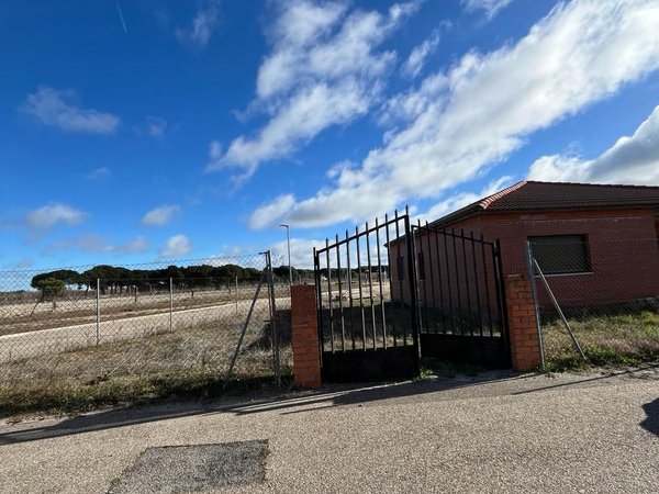 Villanueva de Duero,  ES